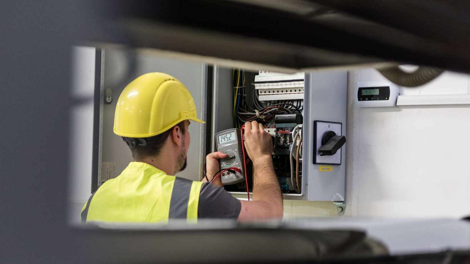 How to Future-Proof Your Commercial Building’s Electrical Design for Smart Technology